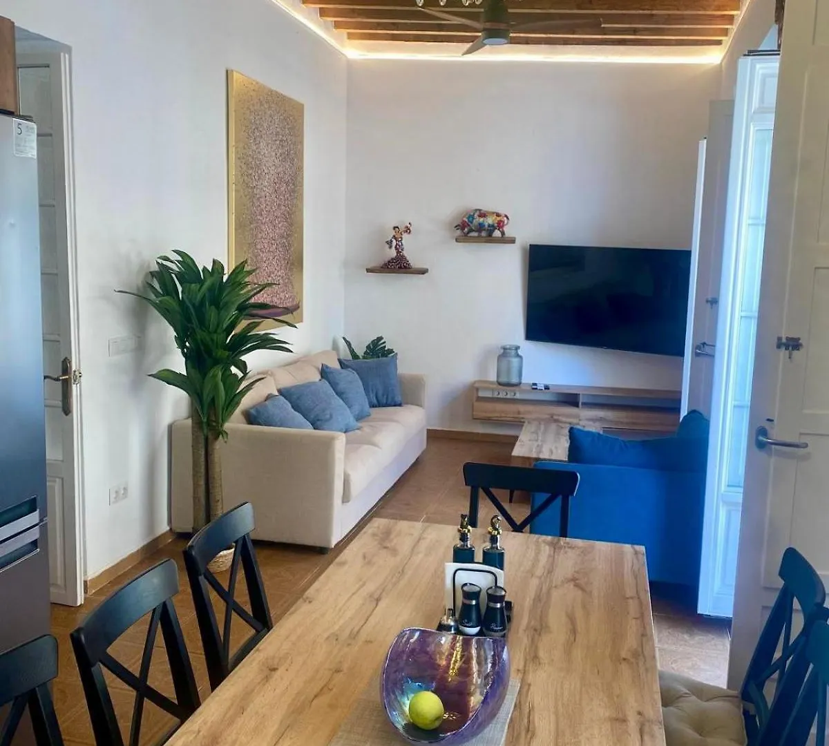 Casa Naty, Espacioso Renovado Apartamento En El Centro De Malaga 0*,  Spain