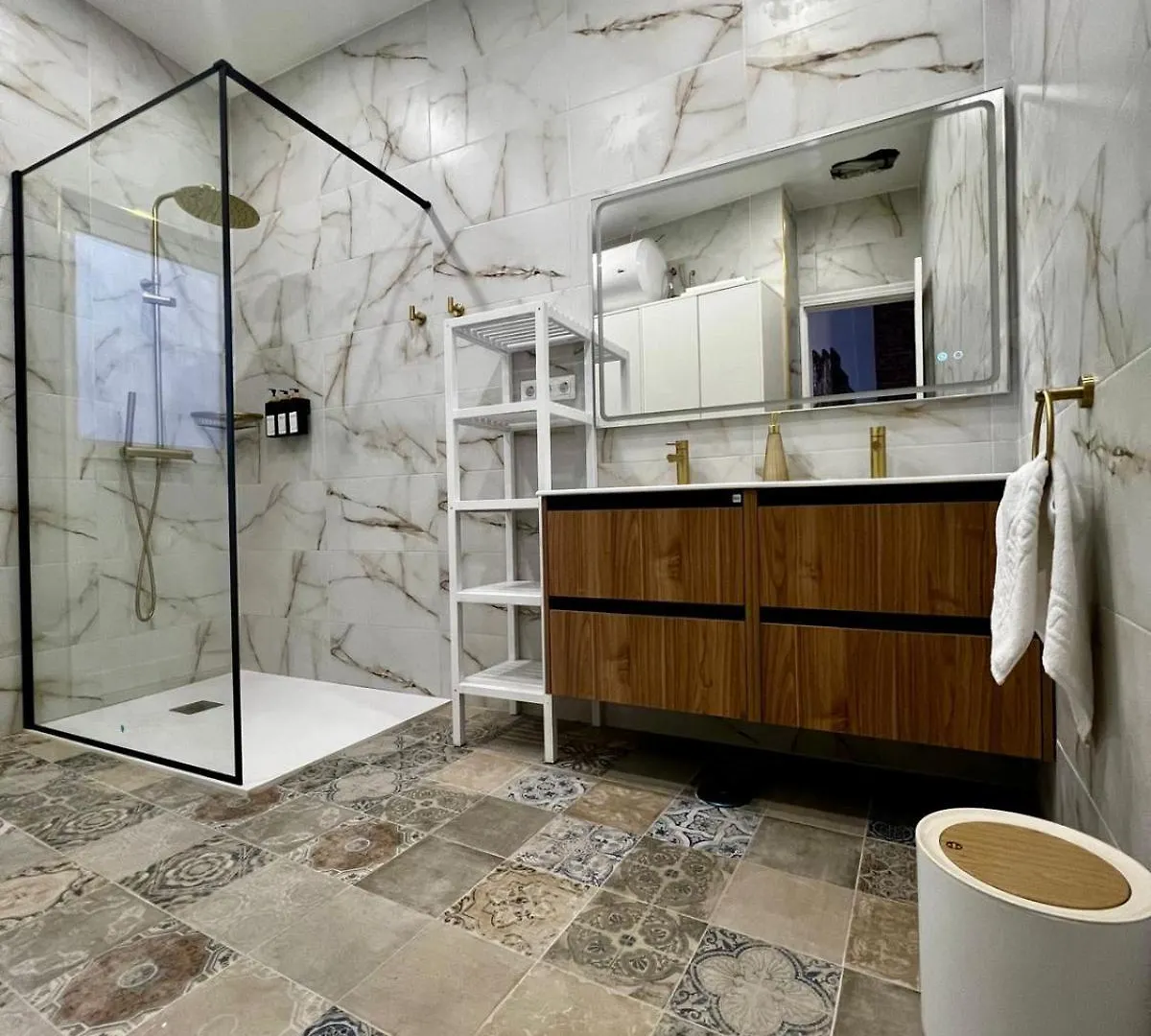 Casa Naty, Espacioso Renovado Apartamento En El Centro De Malaga Apartment