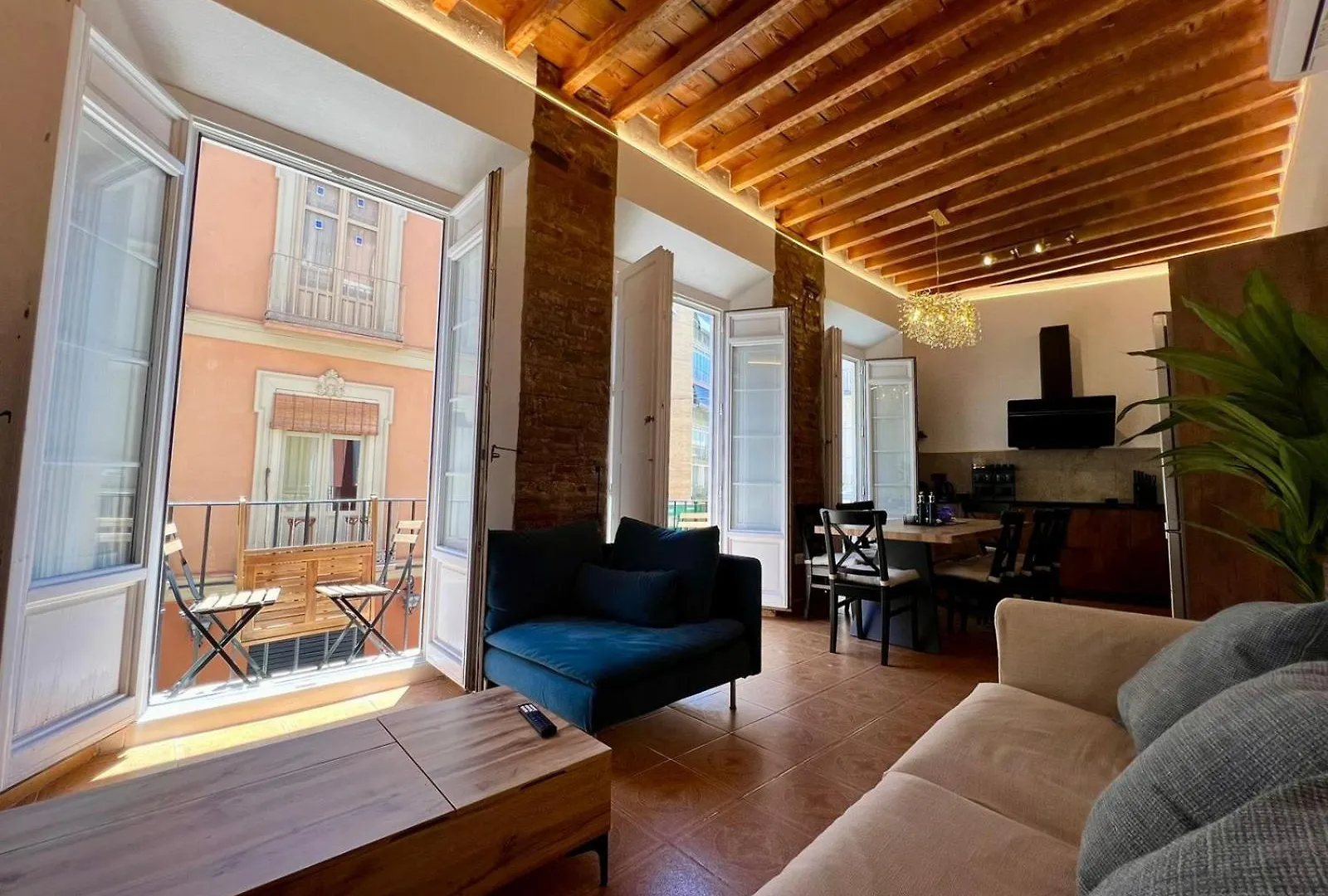 Apartmán Casa Naty, Espacioso Renovado Apartamento En El Centro De Màlaga