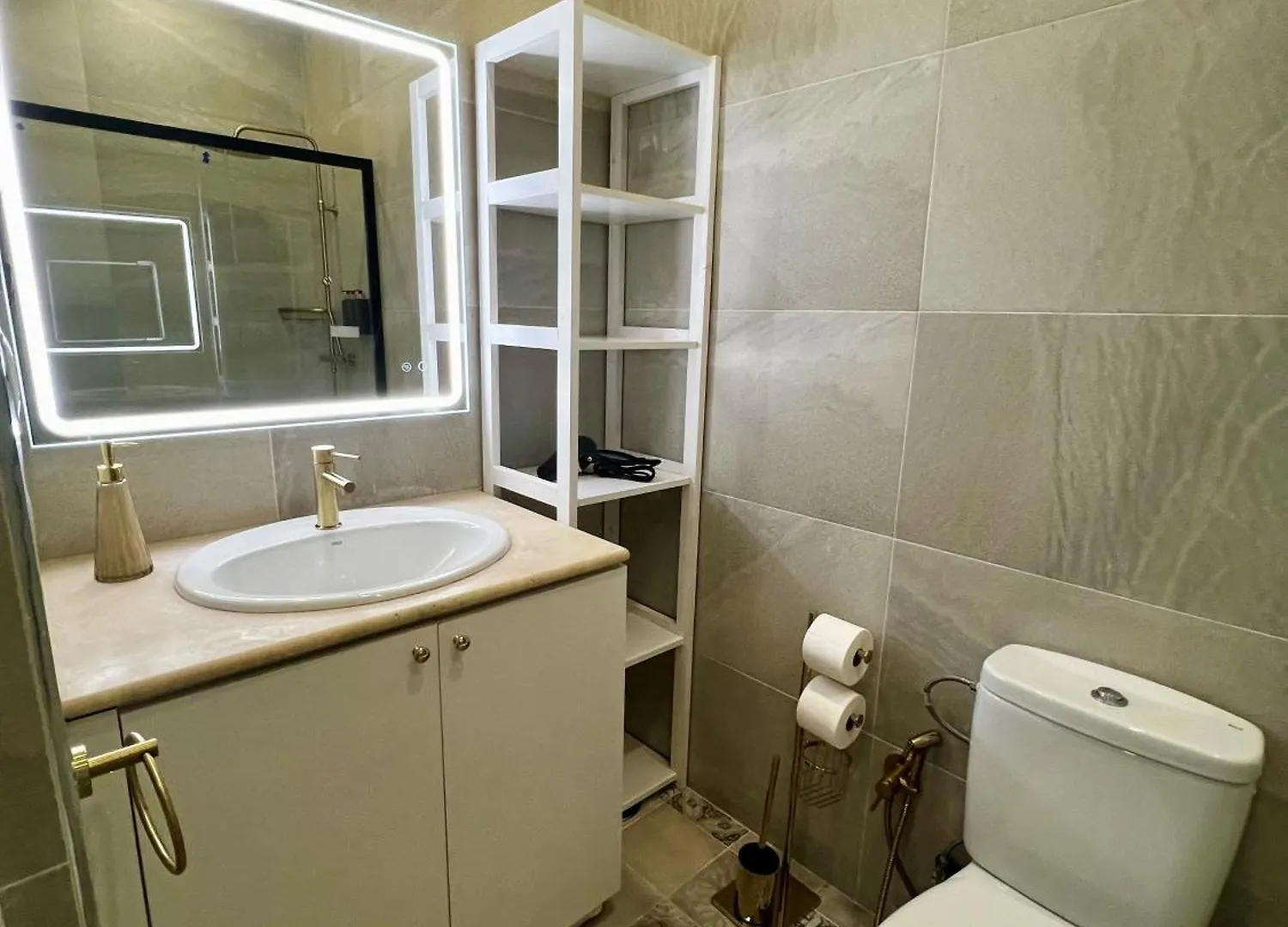 Casa Naty, Espacioso Renovado Apartamento En El Centro De Màlaga